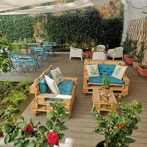 Bed & Breakfast Borgo Vergini Garden, Napoli